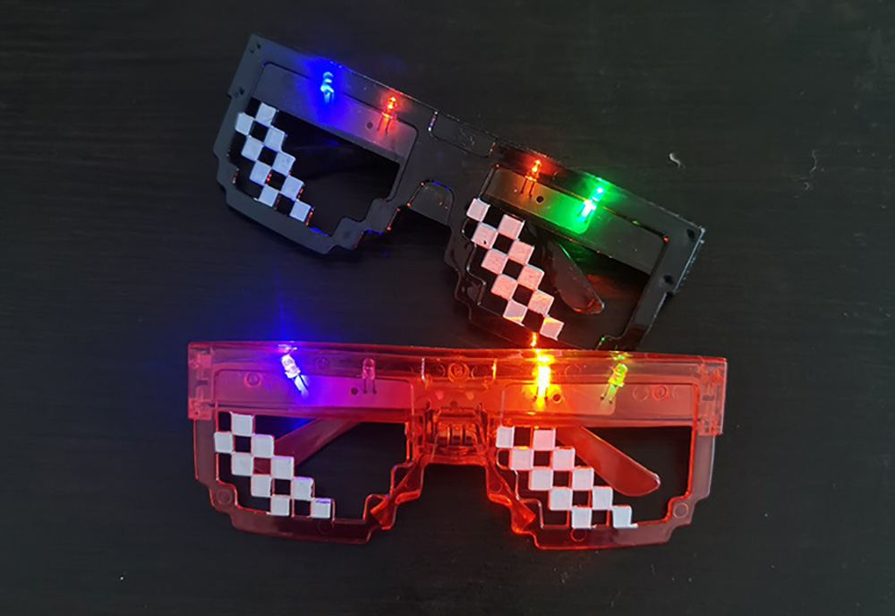 10/20/30 LED モザイクメガネライトアップグローサ - Wedding Supply In Bulk のレビューと価格