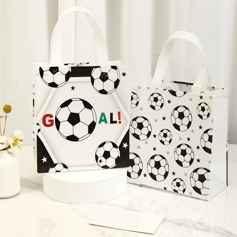 サッカースタイルギフトバッグ4個、サッカー付き不織布トートバ - Wedding Event Supply のレビューと価格